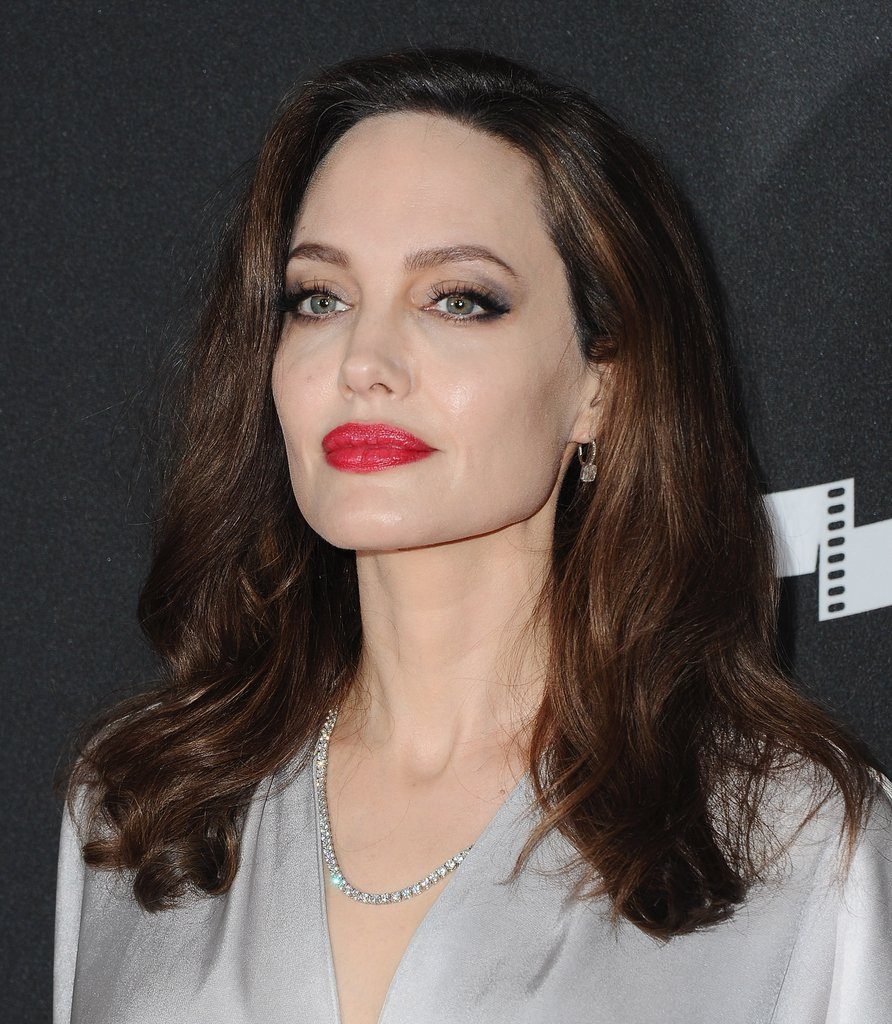 sztárok titkos hajápolási trükkjei, Angelina Jolie