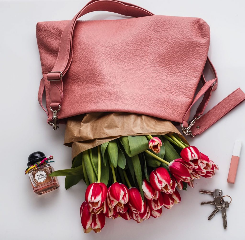 Studio JuliAnnie táskák, rúzs és más