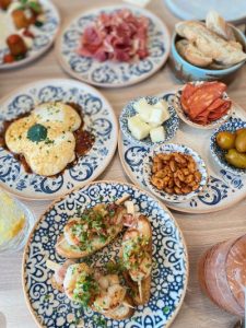 tapas fino, hotel vision, tapas, restaurant, etterem, baszk, spanyol, elegans, mediterran, budapest, spanyol konyha, falatok, elozene, terasz, ruzs es mas, etteremajanlo
