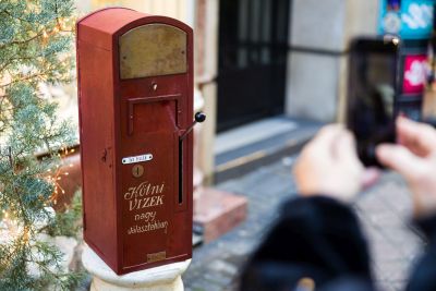 eau de tihany, nyaradi zsolt, illatos utcak, vaci utca, illat, parfum, ruzs es mas, hagyomany