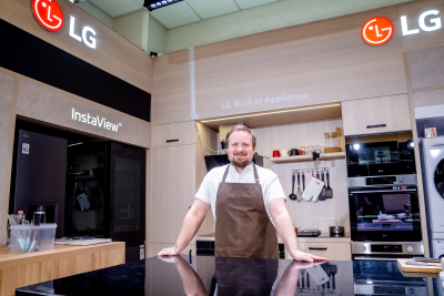 lg, generaciok, konyha, fozes, haztartasi munka, toth szilard, bereczki eniko, ruzs es mas, technologia, okos, kutyu