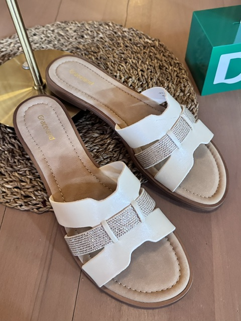 deichmann, cipo, bohem, bohemian breeze, reszletek, trend, cipotrend, taska, dallos bogi, ruzs es mas, divat
