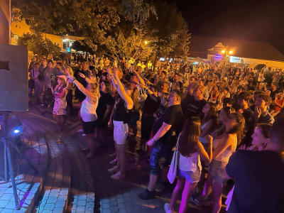 queen, queen fesztival, balatonszemes, freddy mercury, szobor, szoboravatas, ruzs es mas, programajanlo