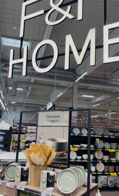tesco, budaors, budaorsi tesco, megujul, kenyelmi szolgaltatas, ruzs es mas, megnyito, hipermarket